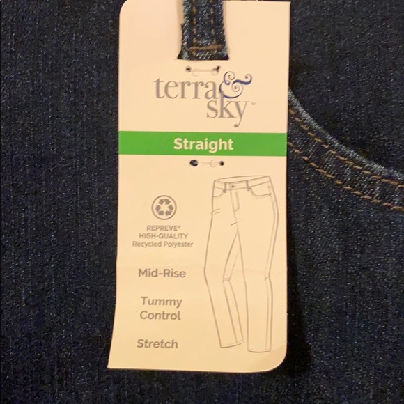 Terra & Sky Plus Size Straight Leg Jeans - Picture 3 of 7